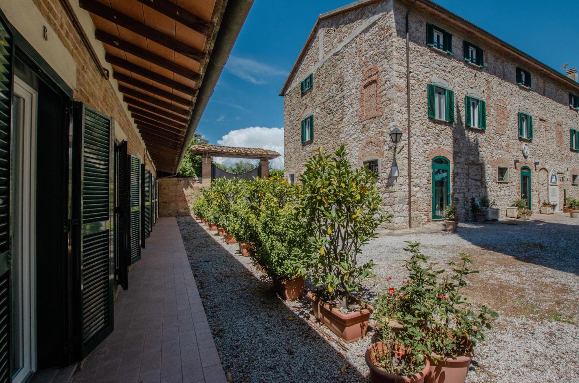 Razza Del Casalone Guest House Grosseto Eksteriør bilde